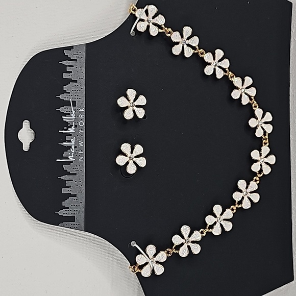 Flower Petal Necklace & Earring Set in Shimmering Iridescent White w Crystal - Picture 6 of 6